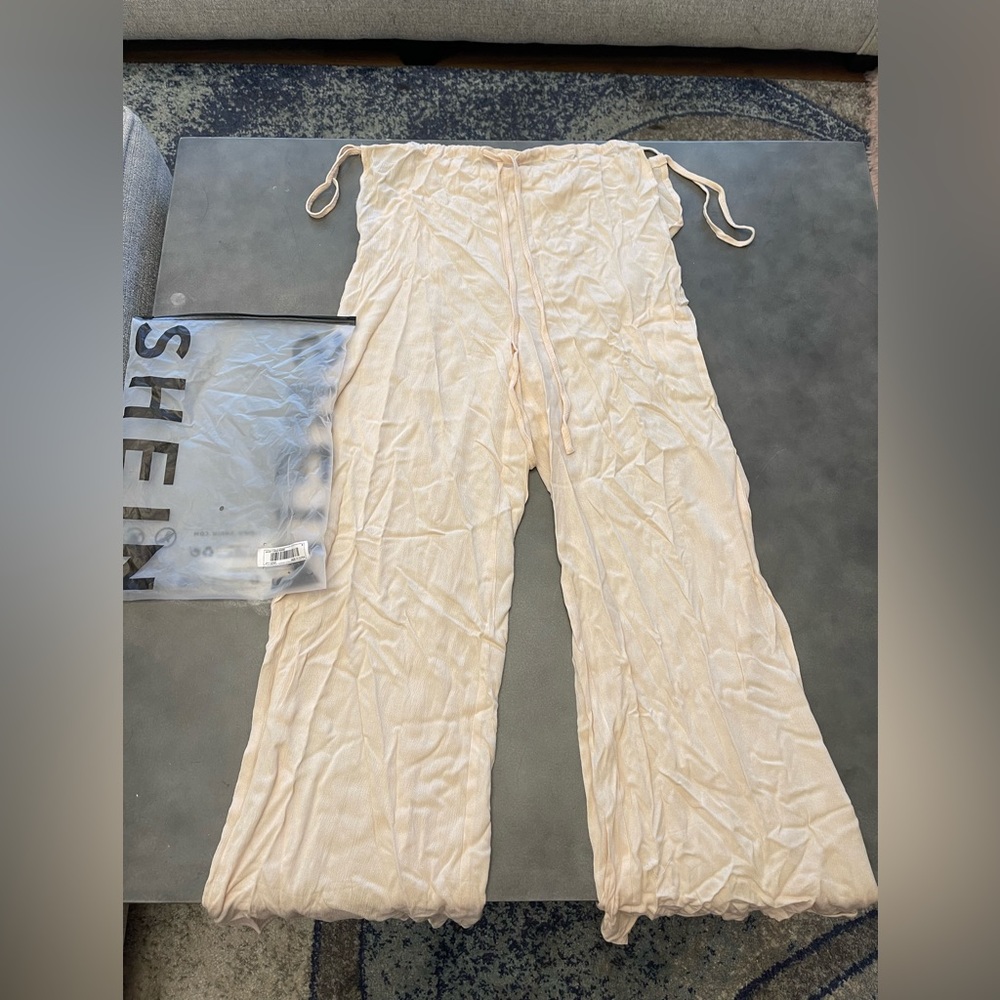 Light weight resort style pants size small
